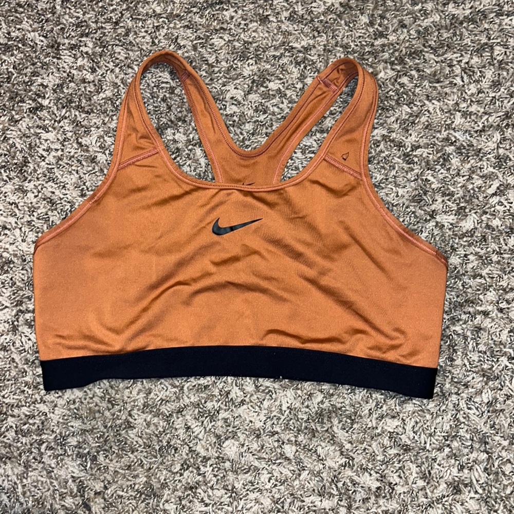 sports bra